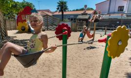 Air de jeu balançoires au Bois Masson